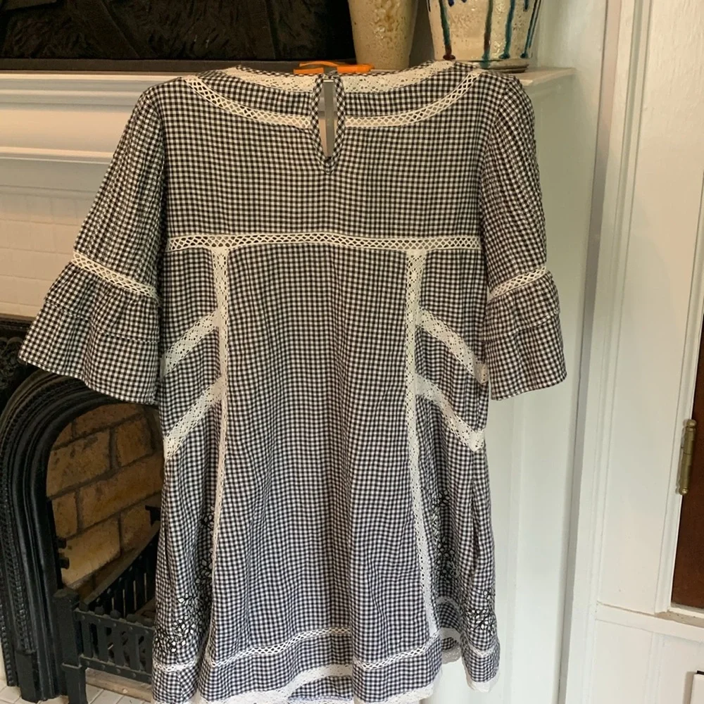 Free People embroidered  Sunny Day mini dress/tunic . Worn‎ about 2x